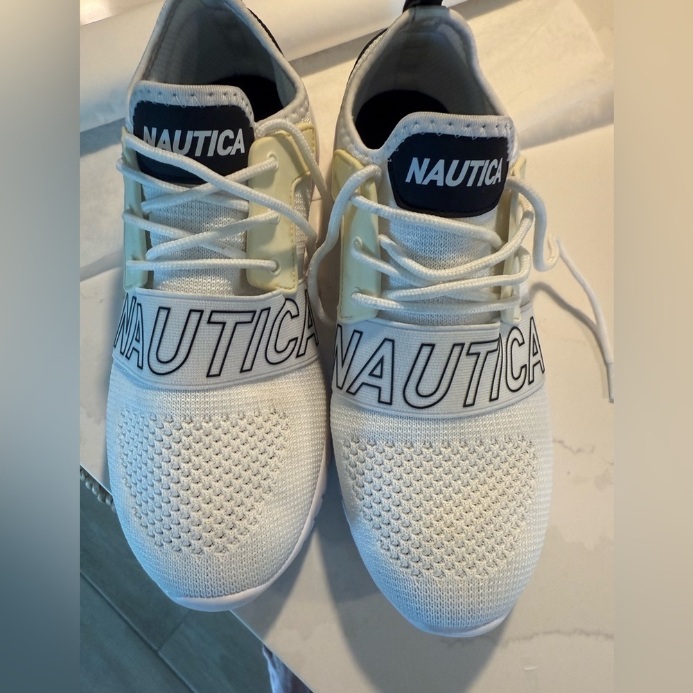 Nautica Anokin Cream / White Athletic Shoes SZ 8